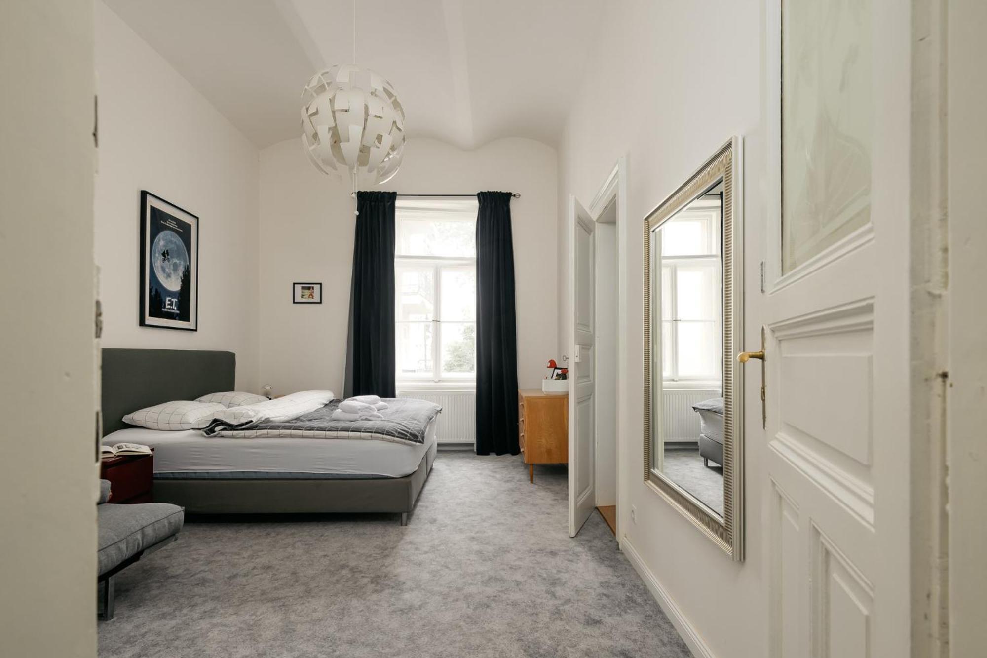 Comfortable And Cosy A Few Steps From Dancing House And Naplavka Dance Appartamento